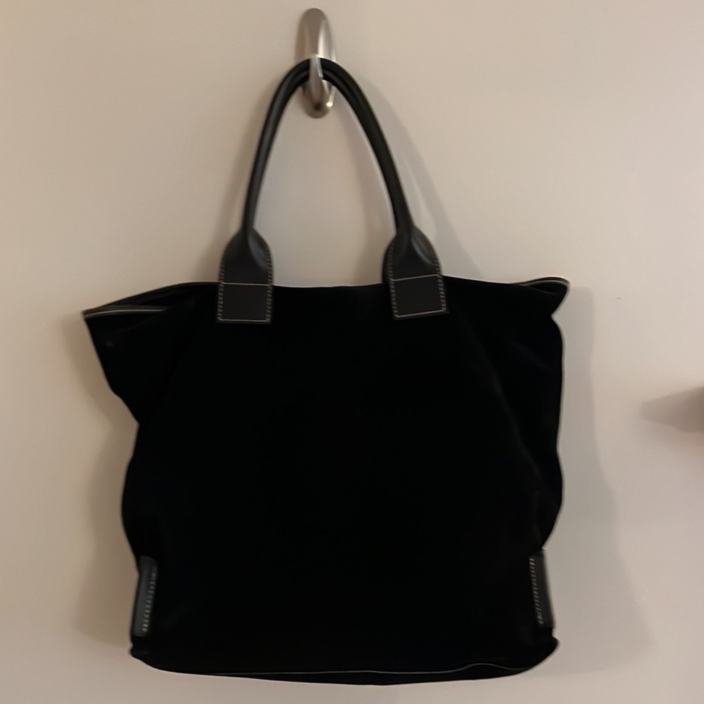 Vintage Black Suede Dooney and Bourke Tote Bag in Nice Vintage Used Condition đź’• - Picture 2 of 9